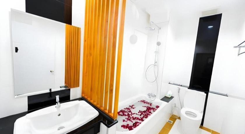 Gt Residence Hotel Buri Ram Zewnętrze zdjęcie