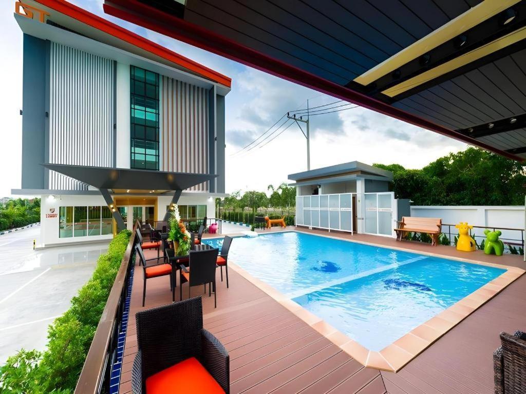 Gt Residence Hotel Buri Ram Zewnętrze zdjęcie