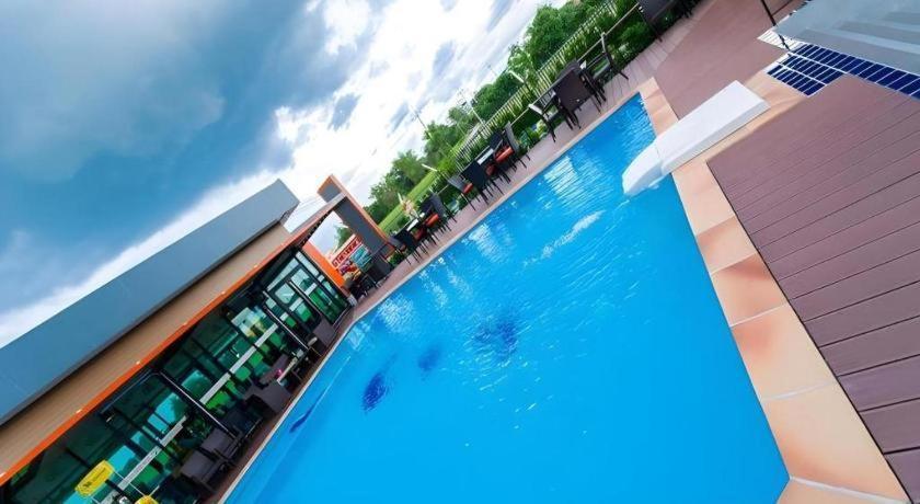 Gt Residence Hotel Buri Ram Zewnętrze zdjęcie